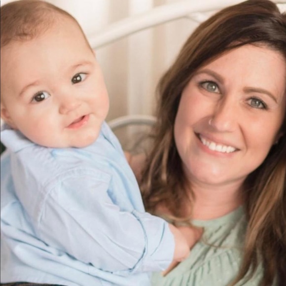 Meet your Posher, Sara - Picture 2 of 2